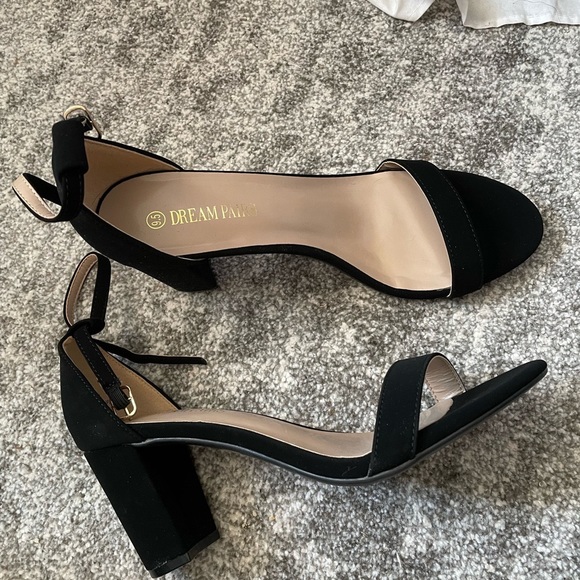 Shoes - Size 9.5 DREAM PAIRS Women's Hi-Chunk High Heel Pump Sandals